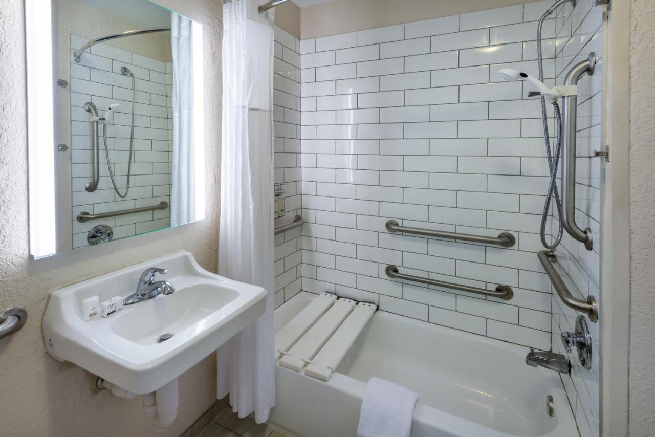 Candlewood Suites Chesapeake-Suffolk By Ihg Eksteriør billede